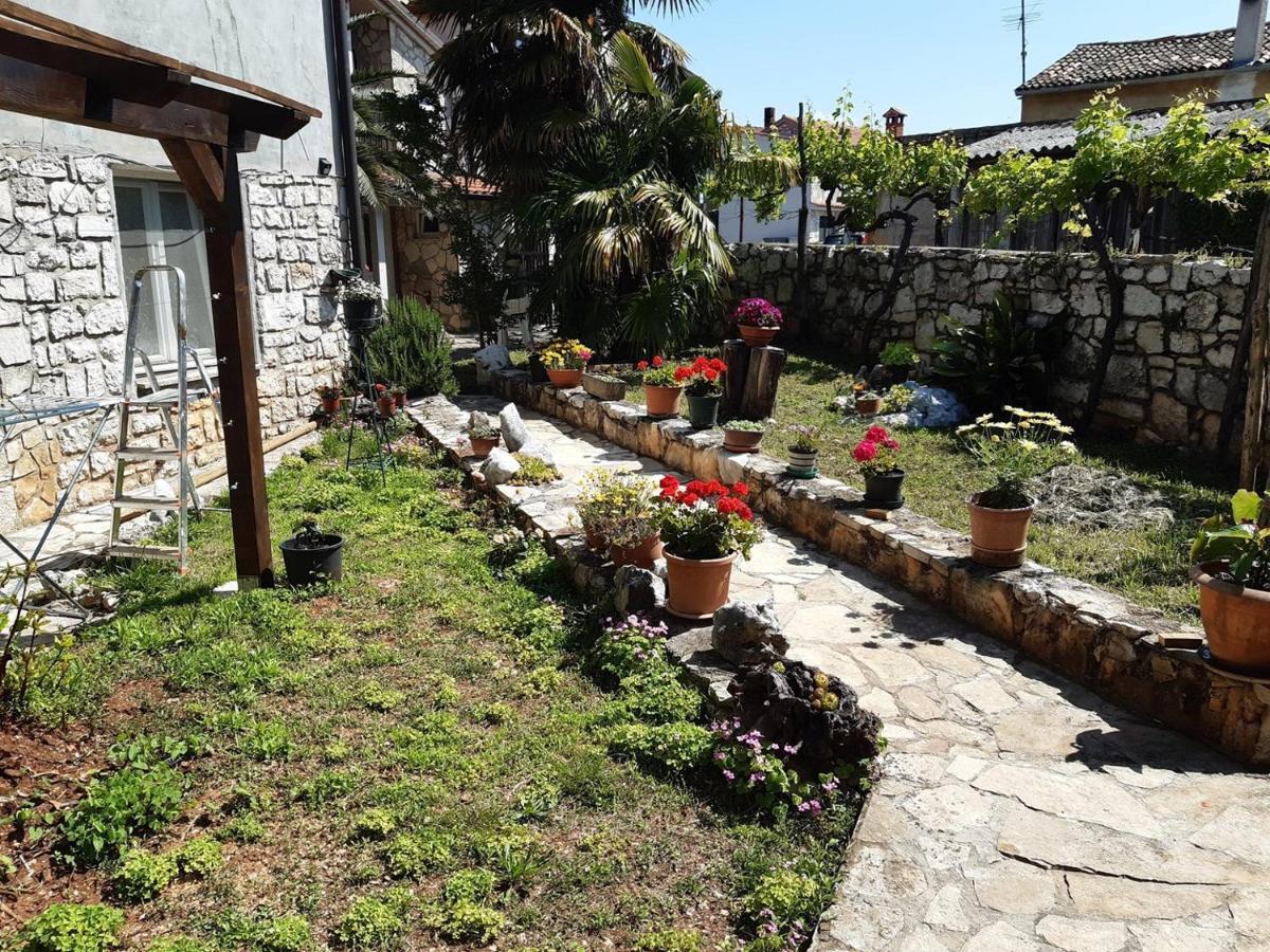 Apartment Laureta Porec Exterior photo